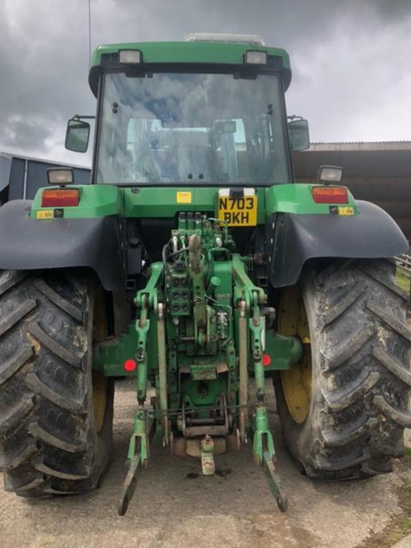 1995 JOHN DEERE 7700 TRACTOR - Image 5 of 6