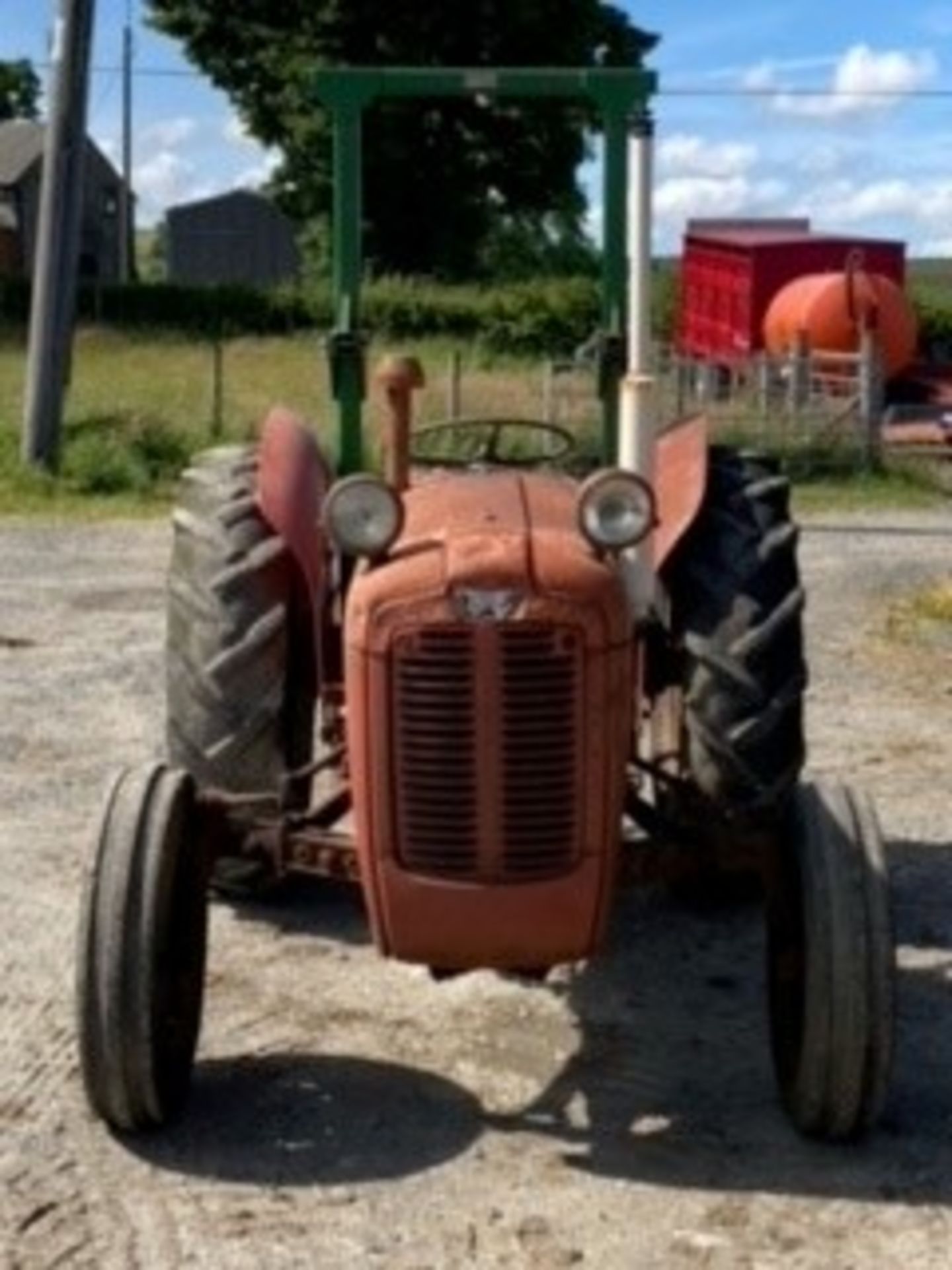 MASSEY FERGUSON 35X WITH PARTS - WO - Image 2 of 3