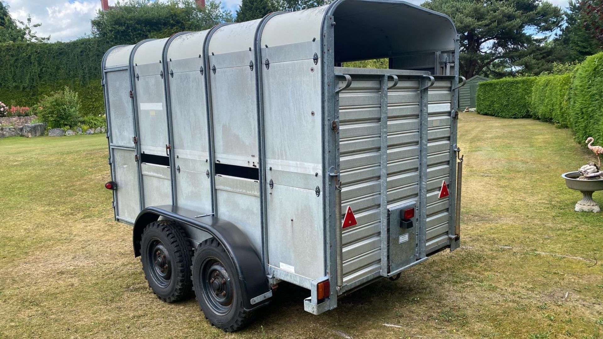 IFOR WILLIAMS 10FT STOCK TRAILER VGC - Image 5 of 6