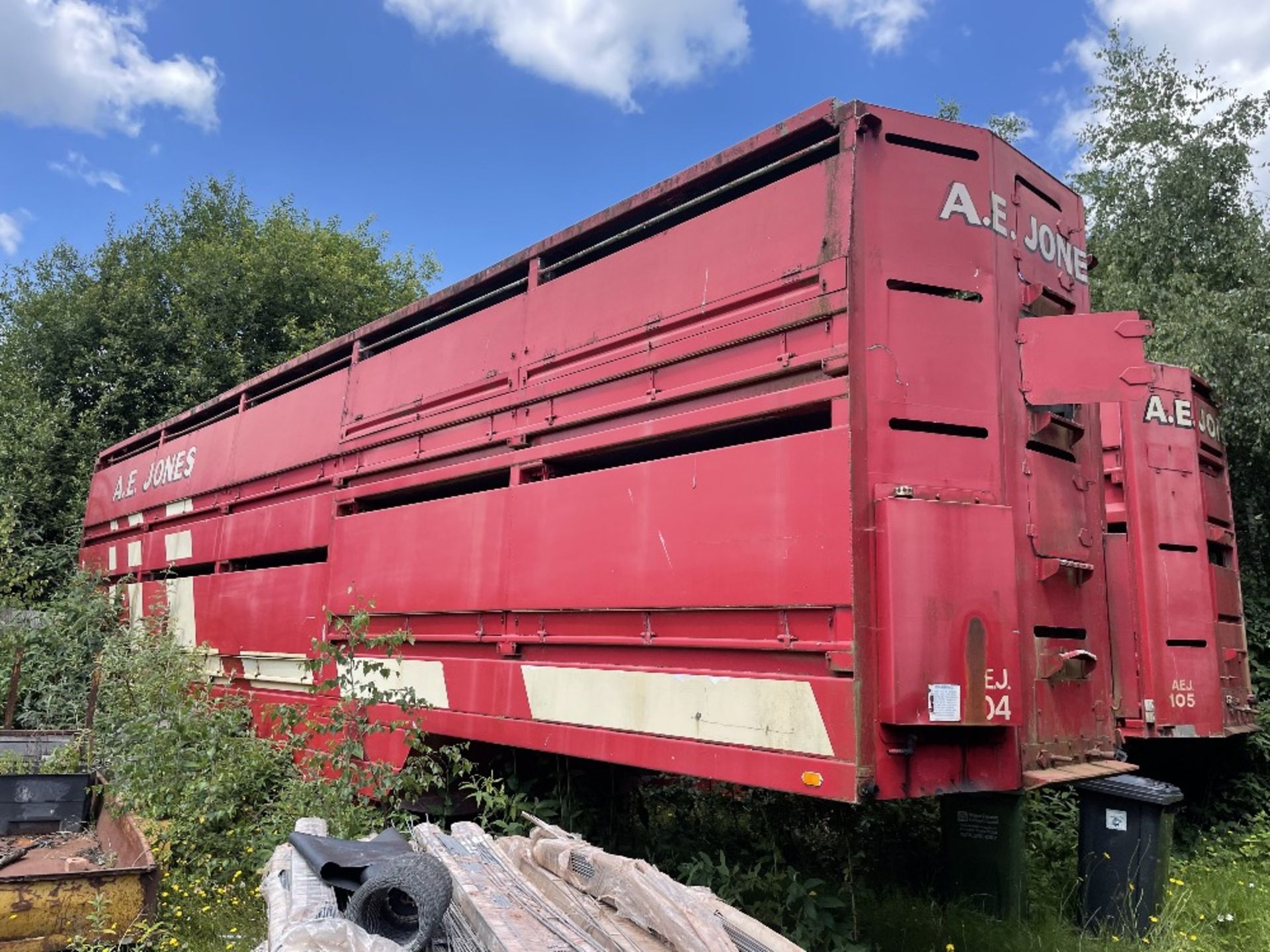 MILLMOOR ALUMINIUM LIVESTOCK TRAILER