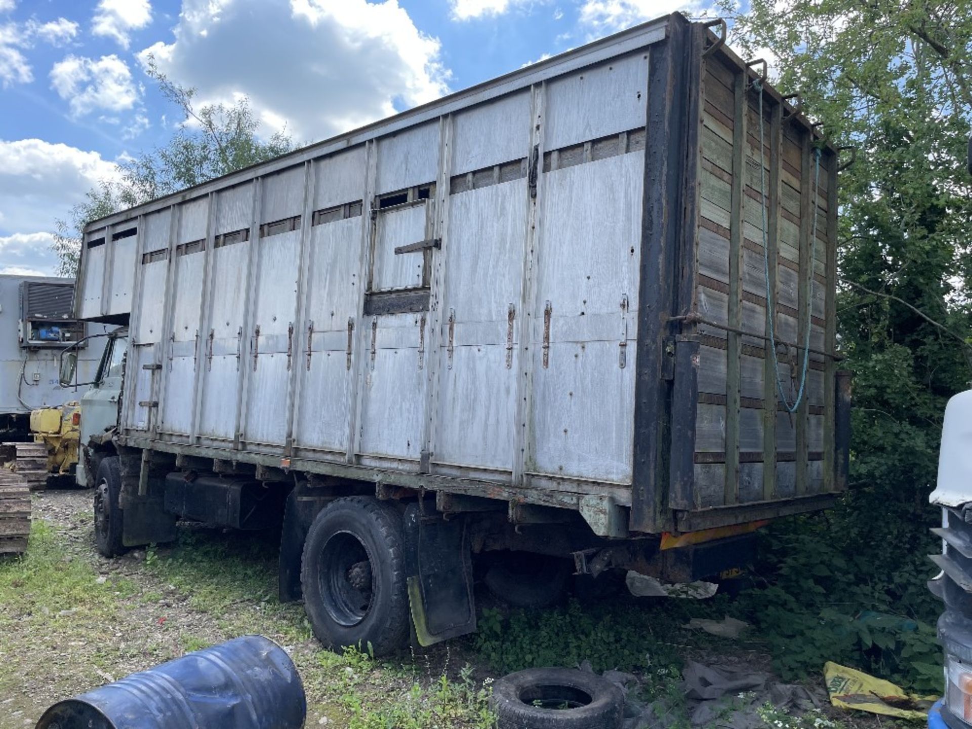 FORD LIVESTOCK LORRY - Image 2 of 4