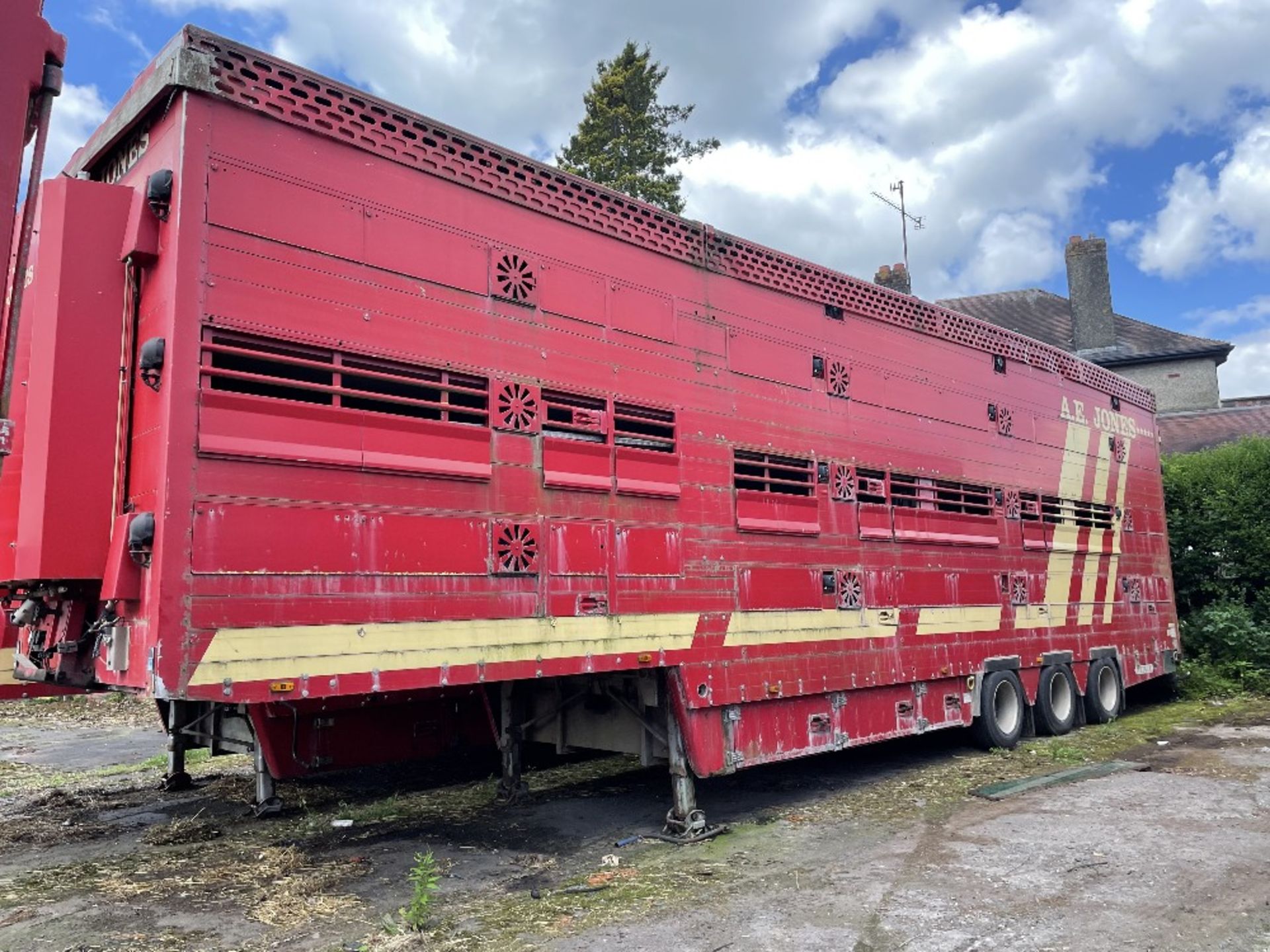 PEZZAIOLI LIVESTOCK TRAILER