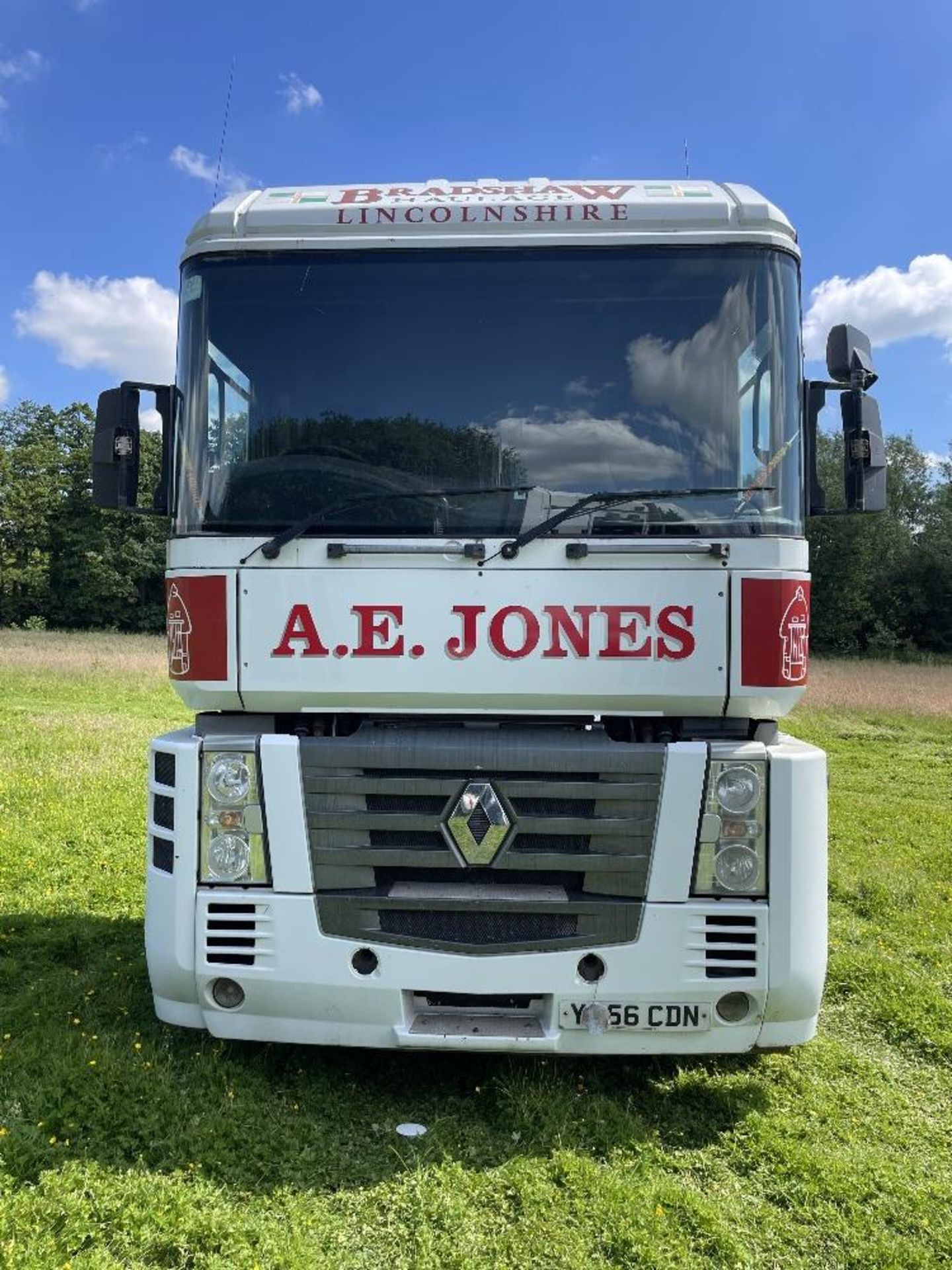 RENAULT 480 DXI MAGNUM 6 X 2 TRACTOR UNIT