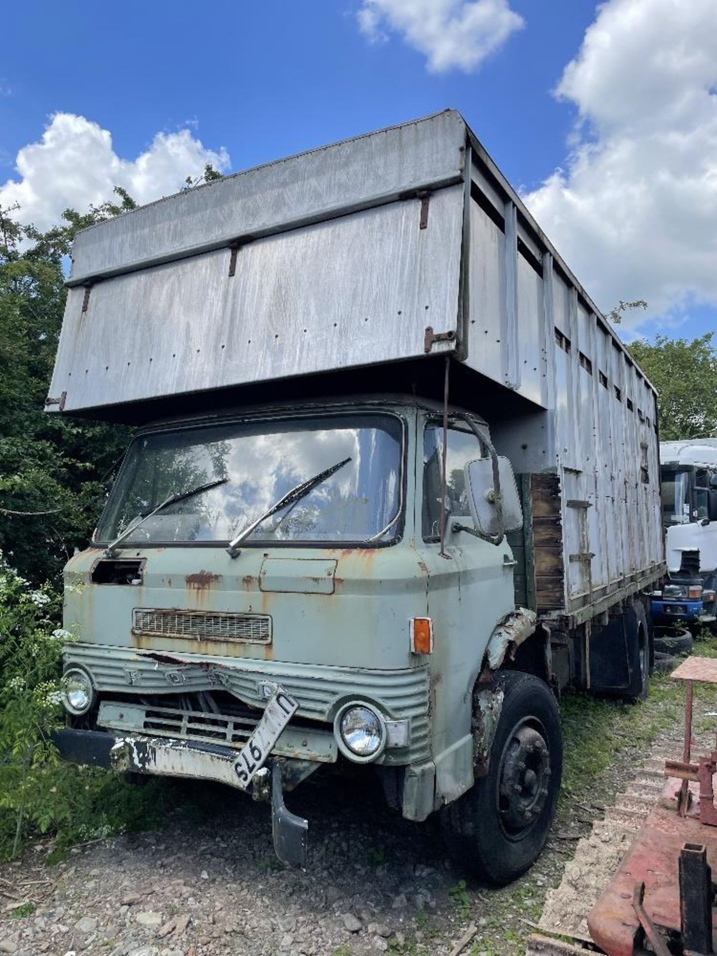 FORD LIVESTOCK LORRY