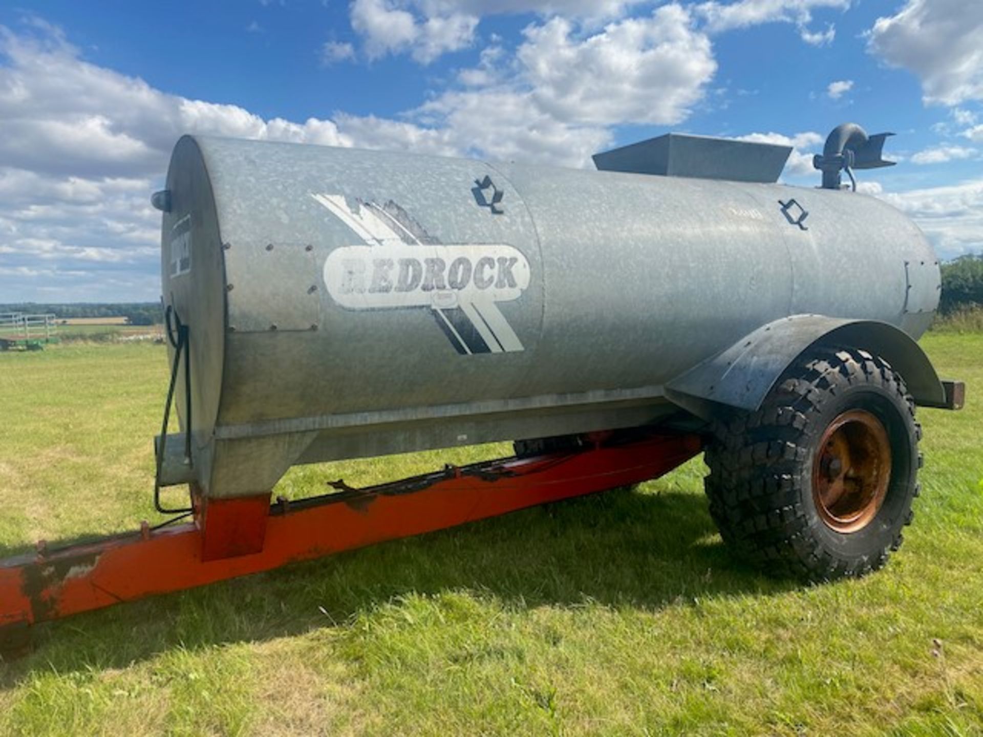 REDROCK 1800 GALVANISED TANKER