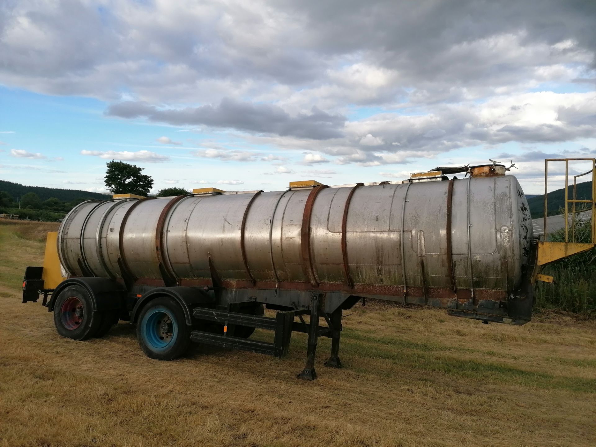 20,000L STEEL TANKER - Image 2 of 3