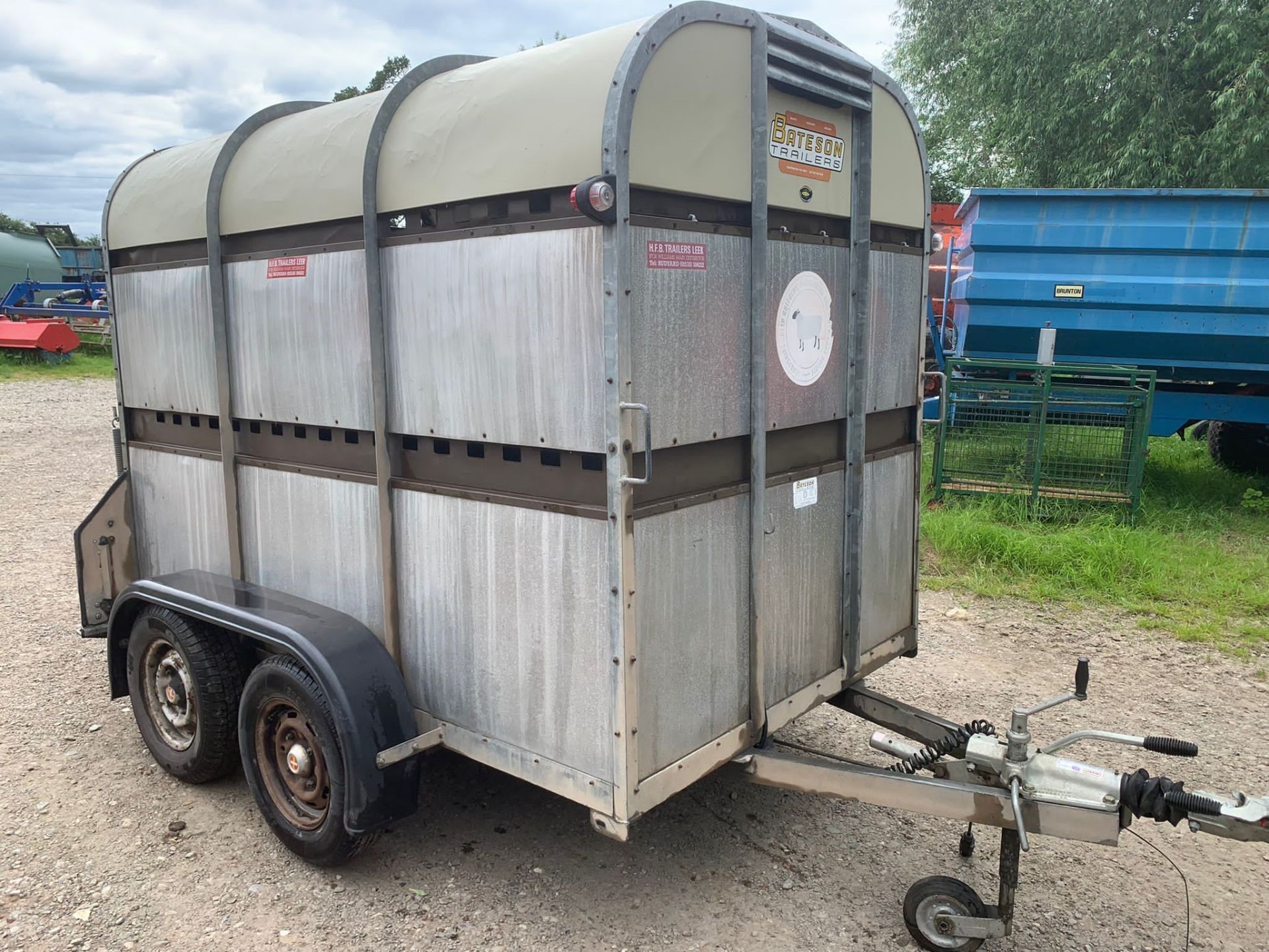 BATESON 8X5 LIVESTOCK TRAILER