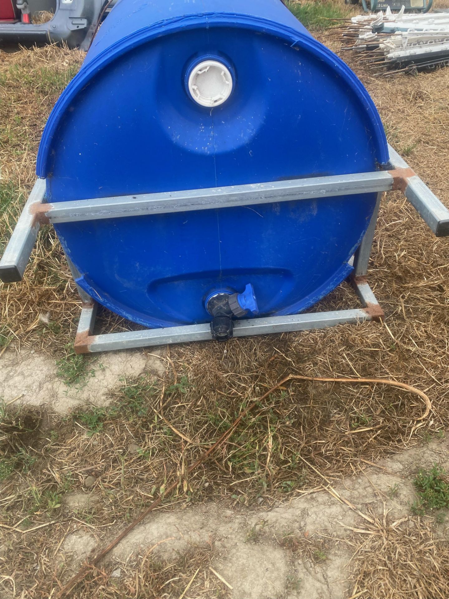 1 HOMEMADE BLUE BARRELD WATER BOWSER - Image 2 of 3