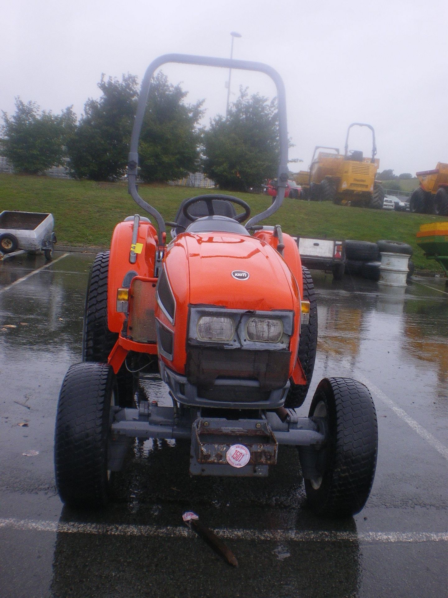 KIOTI COMPACT TRACTOR - Image 2 of 6