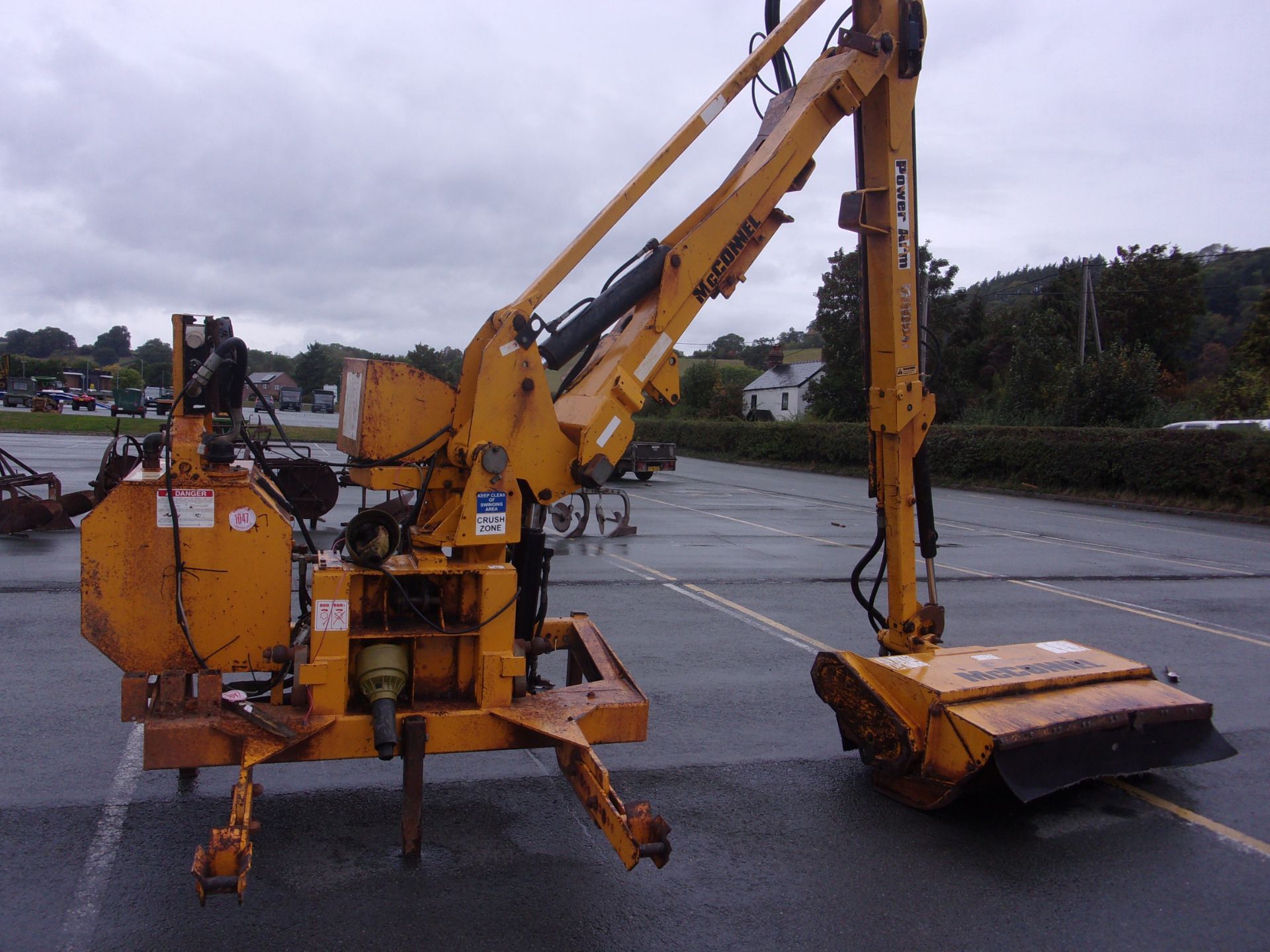 MCCONNEL 7000T-65, HEDGE CUTTER