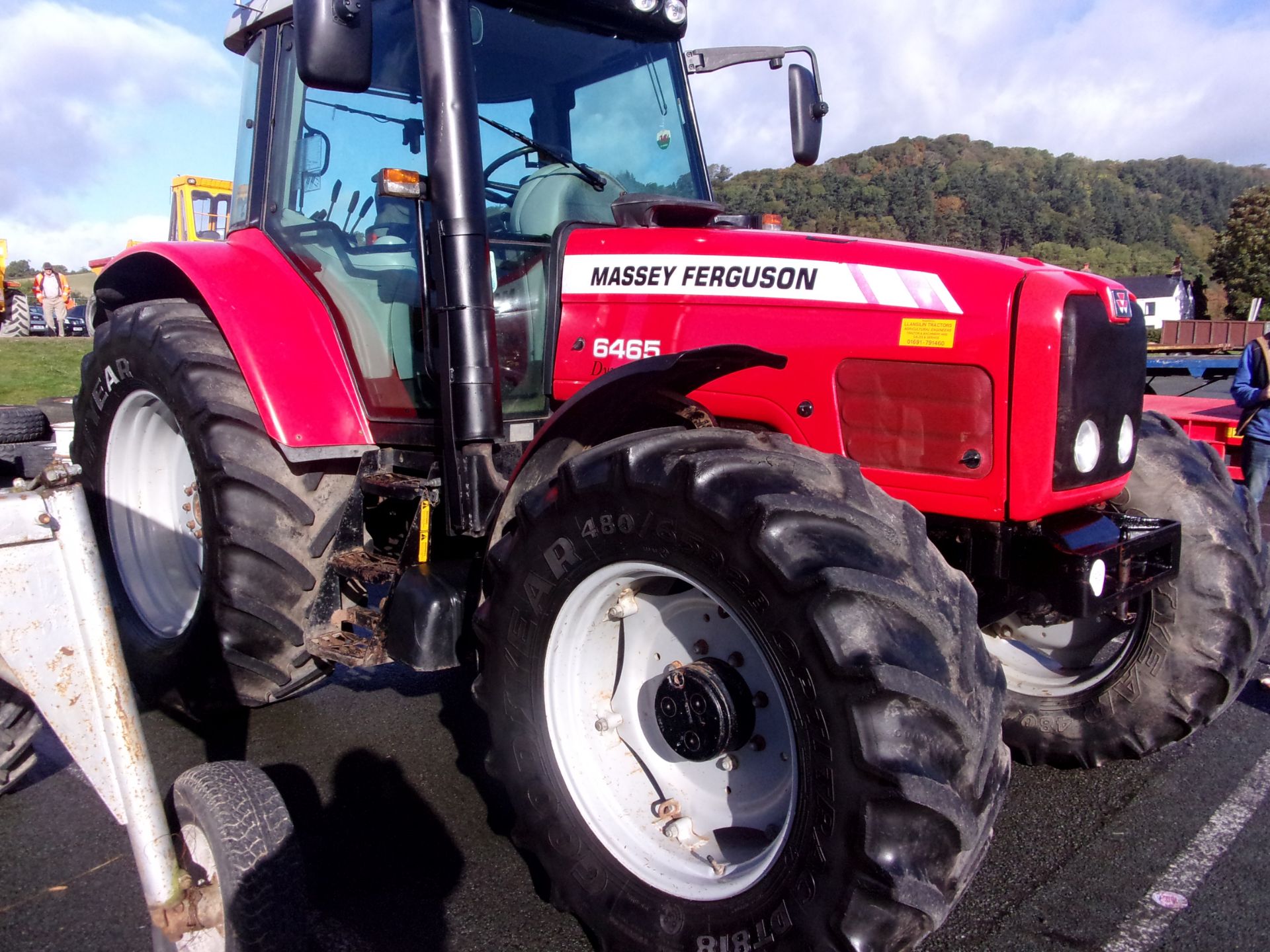 MASSEY FERGUSON 6455 DYNASHIFT TRACTOR - Image 2 of 17