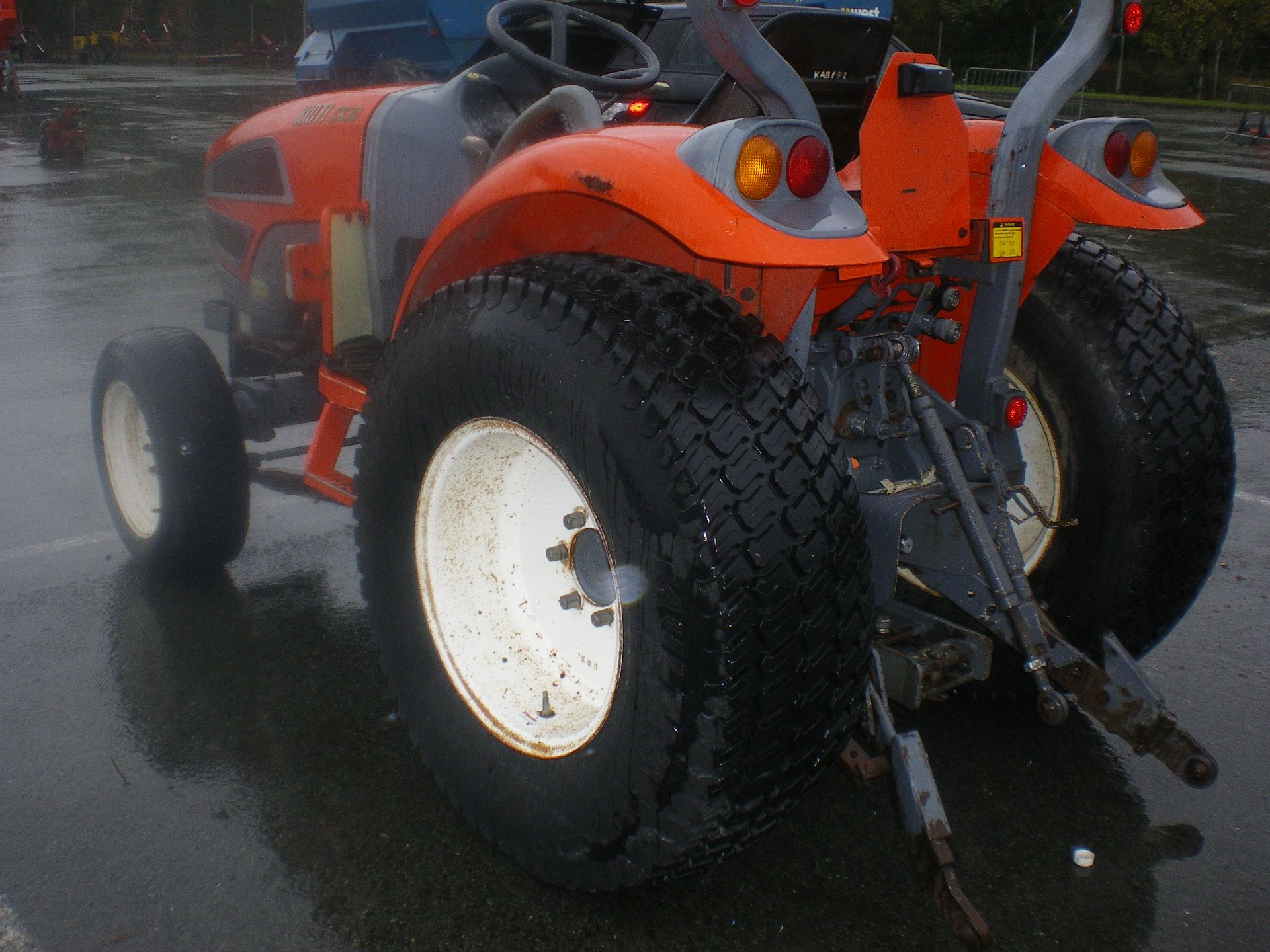 KIOTI COMPACT TRACTOR - Image 4 of 6