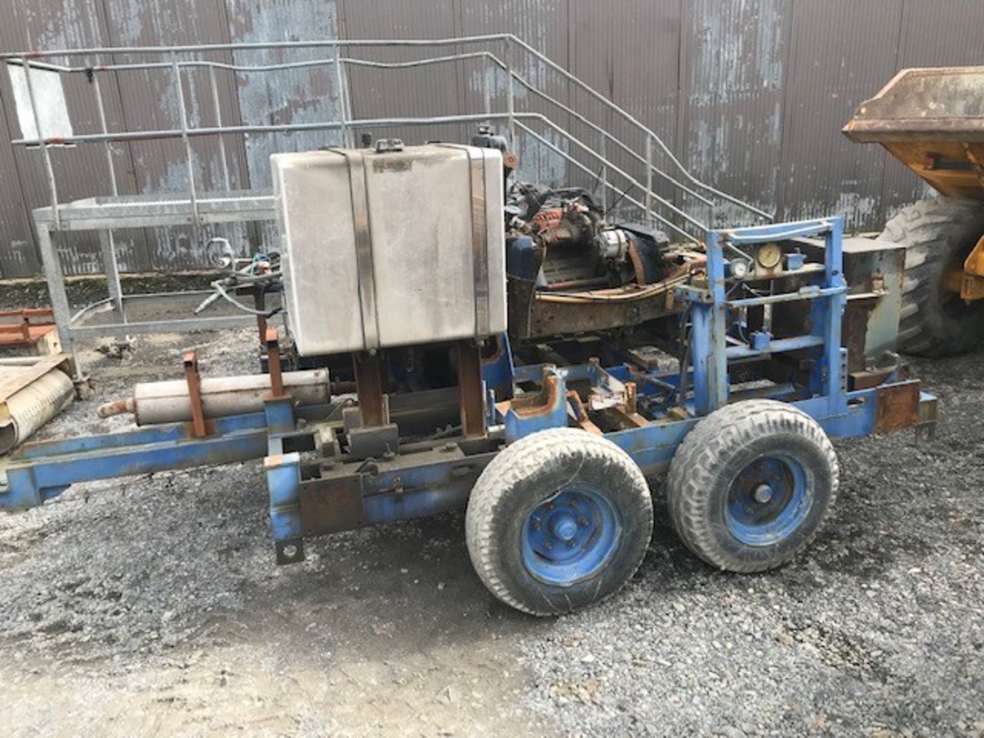 HYDRAULIC POWER PACK WITH FORD 6 CYL ENG