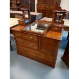 VICTORIAN MAHOGANY DRESSING TABLE