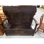 EARLY 19TH CENTURY OAK SETTLE