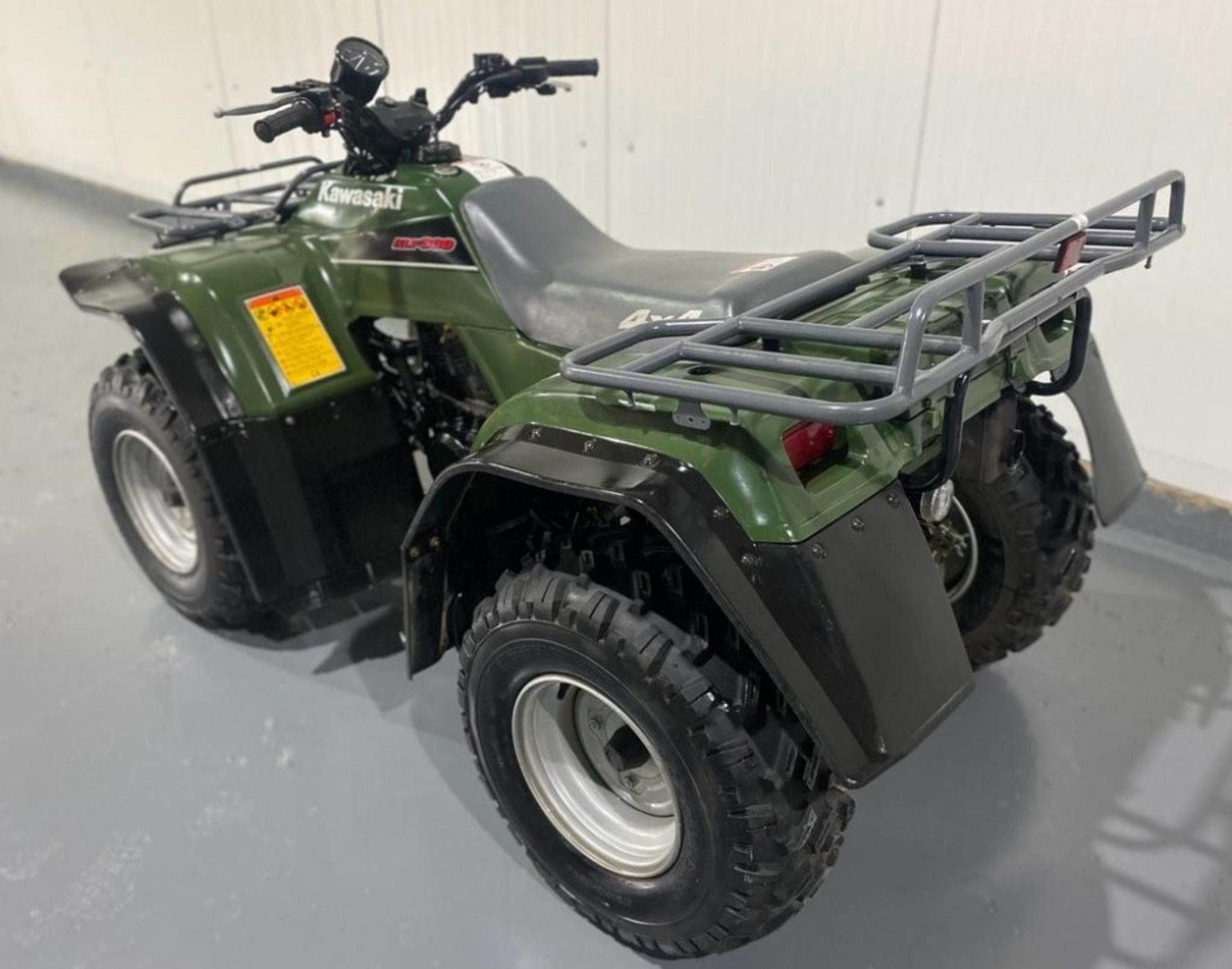 KAWASAKI KLF 300 QUAD BIKE - Image 3 of 15