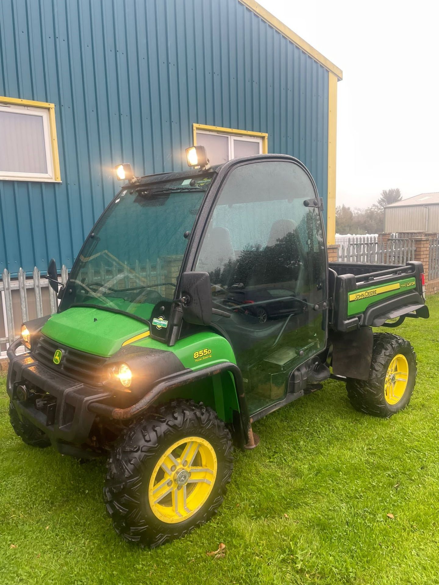 JOHN DEERE 855D GATOR (2015)