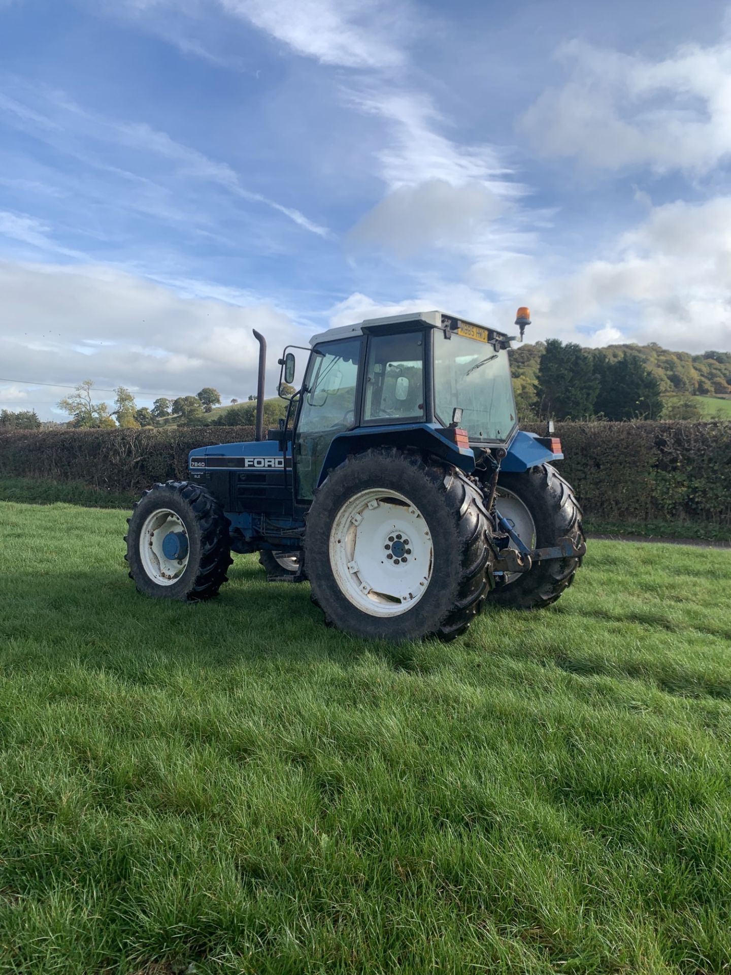 FORD/NEW HOLLAND 7840 TRACTOR - Image 2 of 9