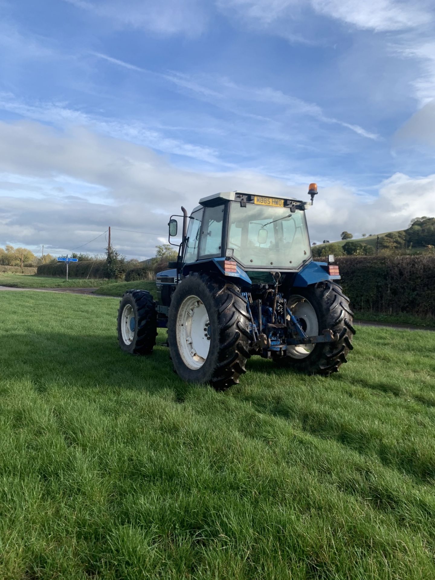 FORD/NEW HOLLAND 7840 TRACTOR - Image 8 of 9