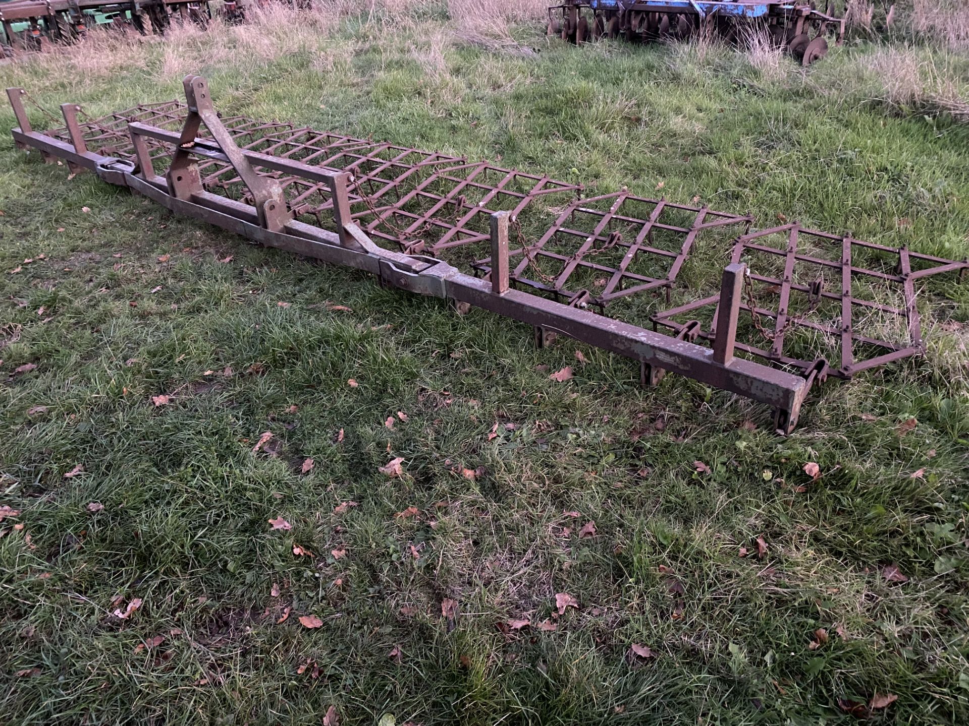 FOLDING HARROWS (NO VAT) - Image 2 of 4