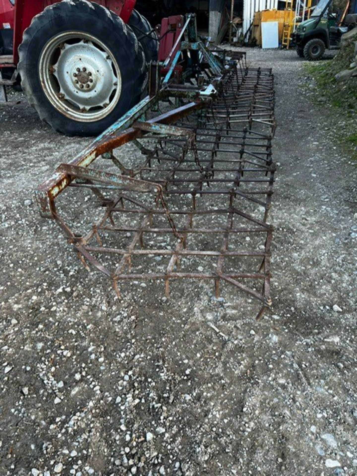 24' HYDRAULIC FOLD UP DRAG HARROW - Image 2 of 6