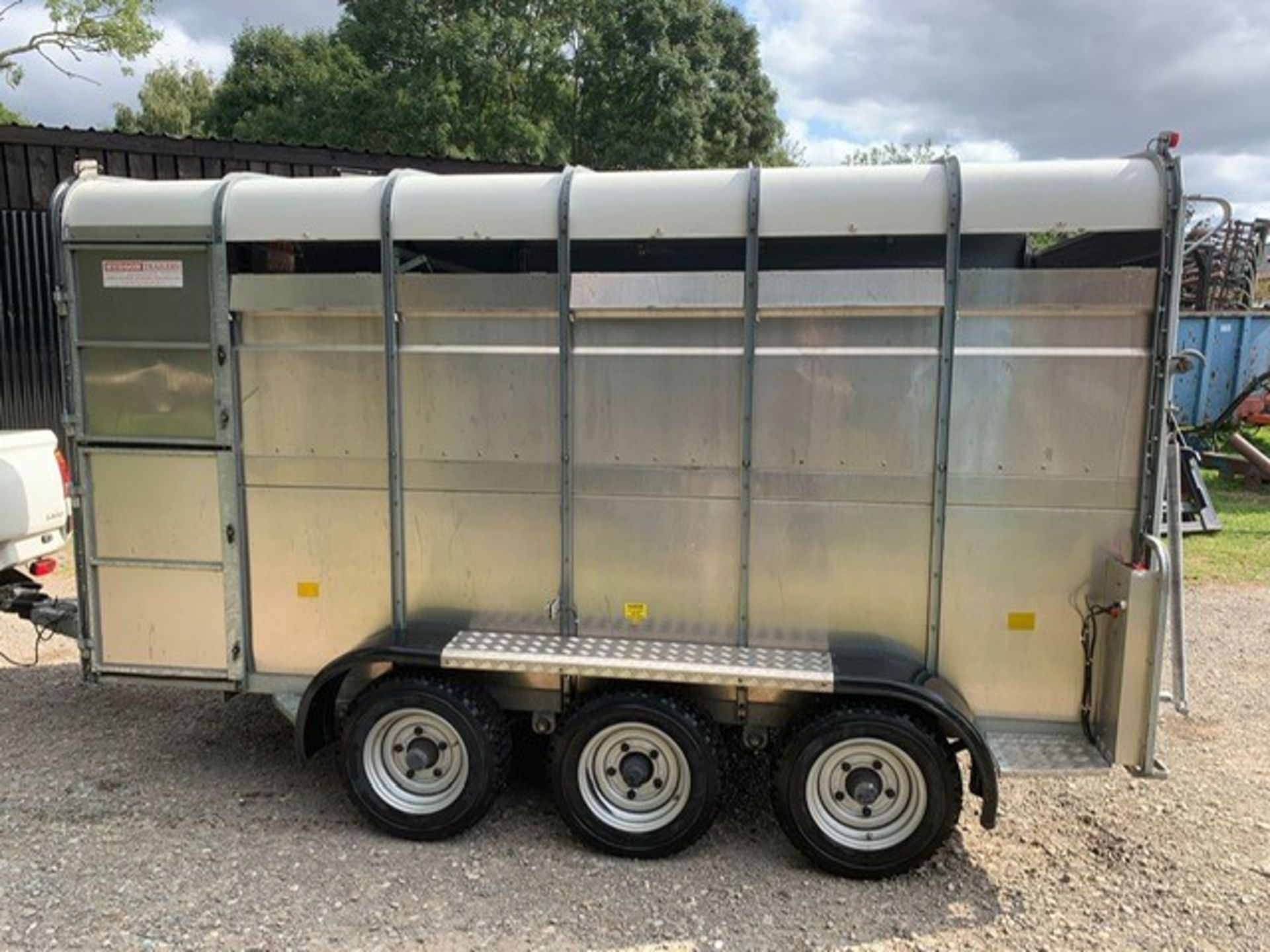 2007 HUDSON LIVESTOCK TRAILER - Image 4 of 6