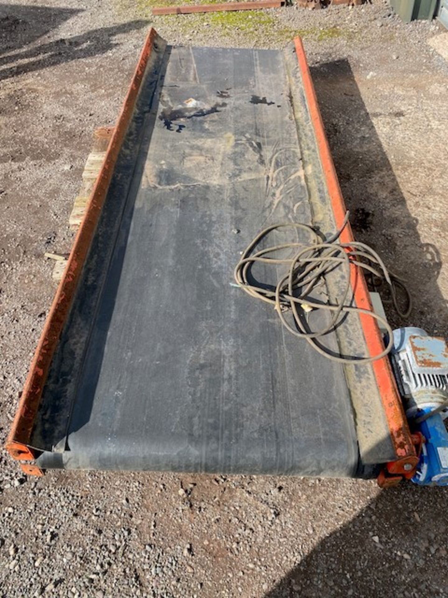CONVEYOR (APPROX 3M LONG X 3FT WIDE) - Image 2 of 6