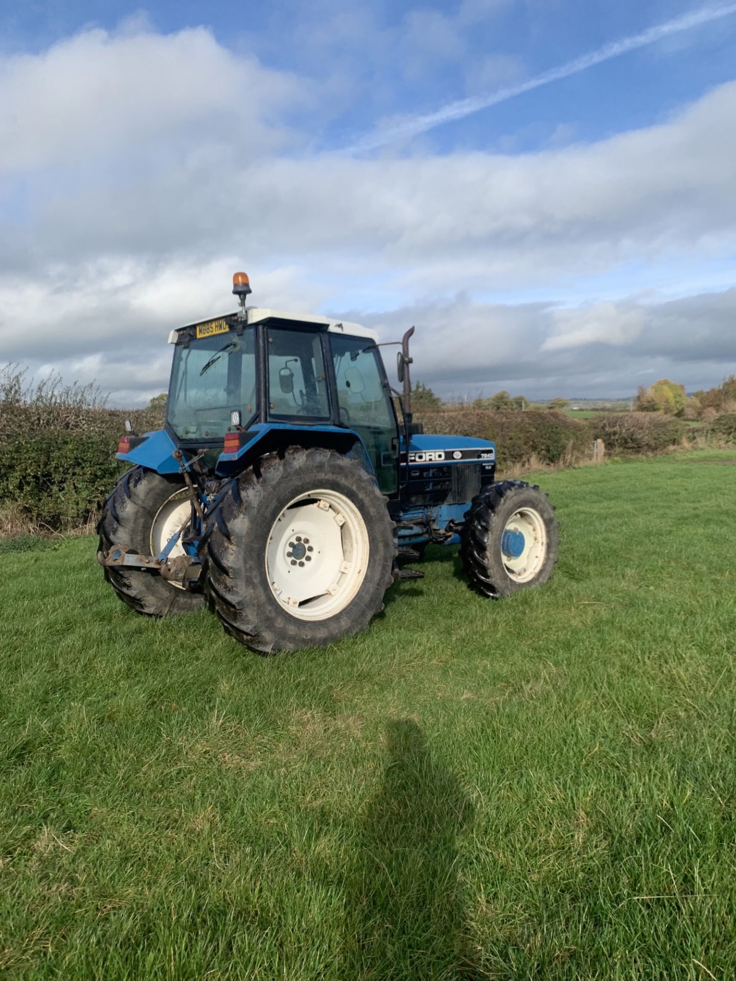 FORD/NEW HOLLAND 7840 TRACTOR - Image 6 of 9