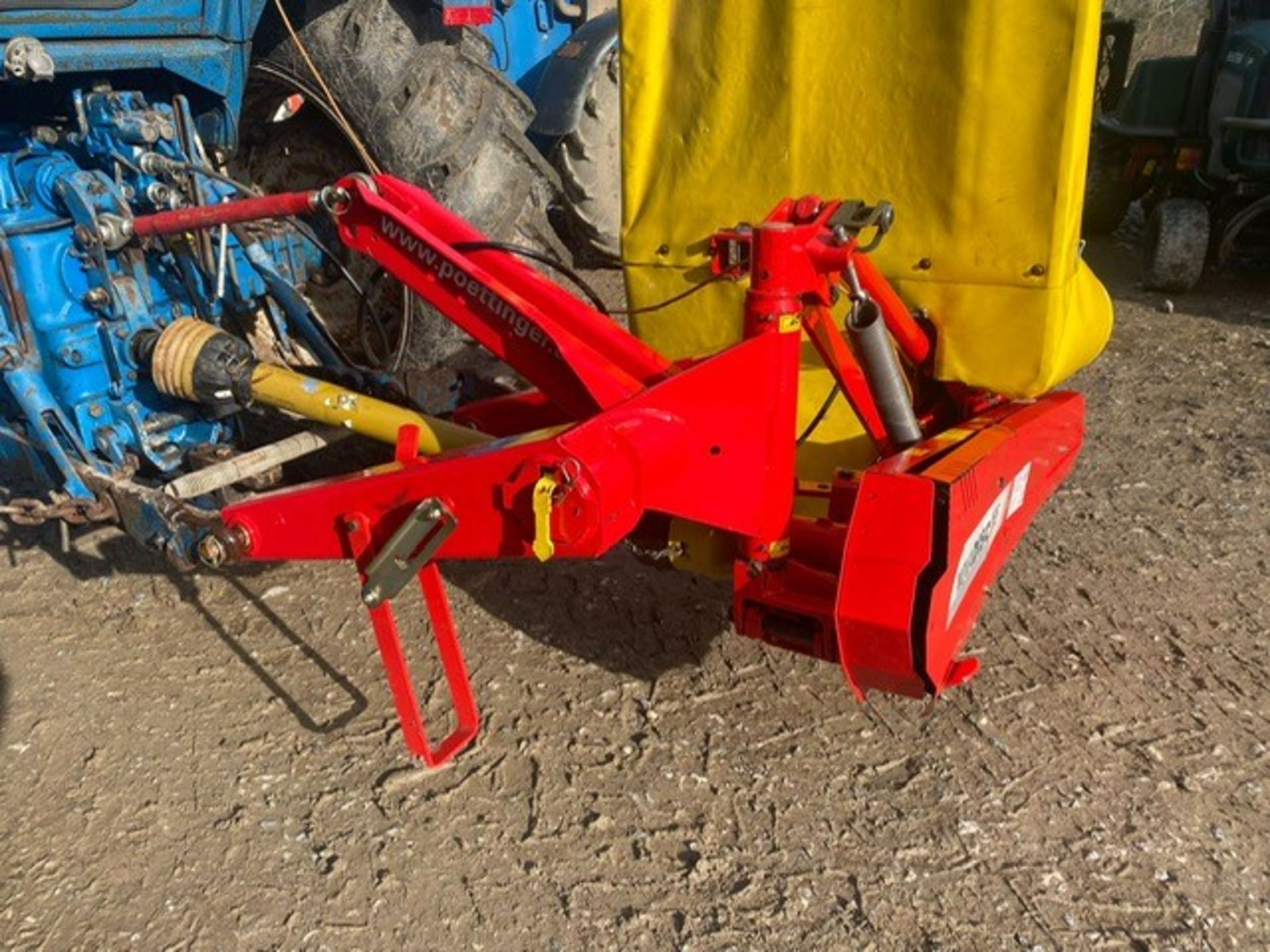 POTTINGER NOVA DISC 265 MOWER