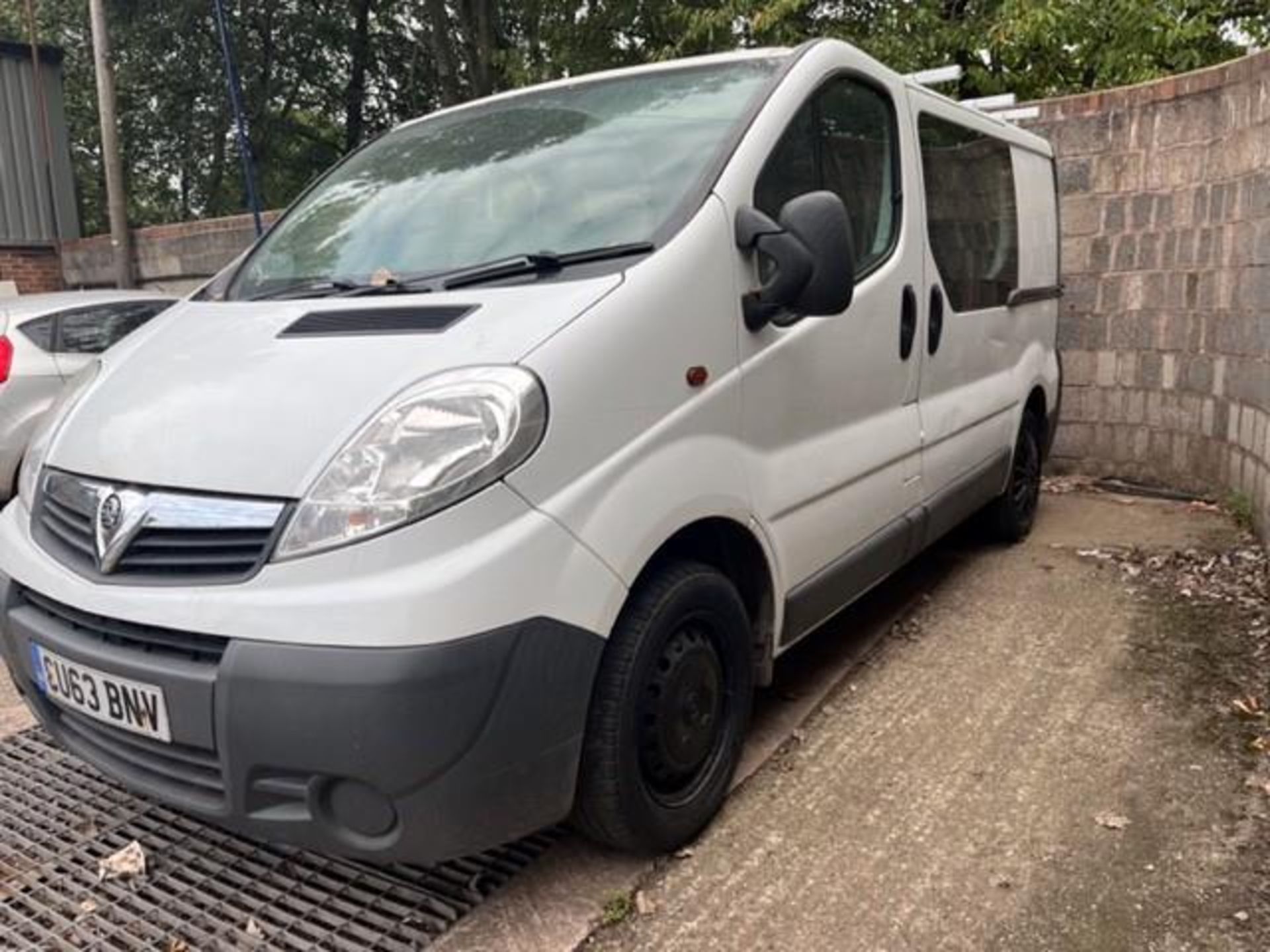 VAUXHALL VIVARO 2700 CD-ROM SWB