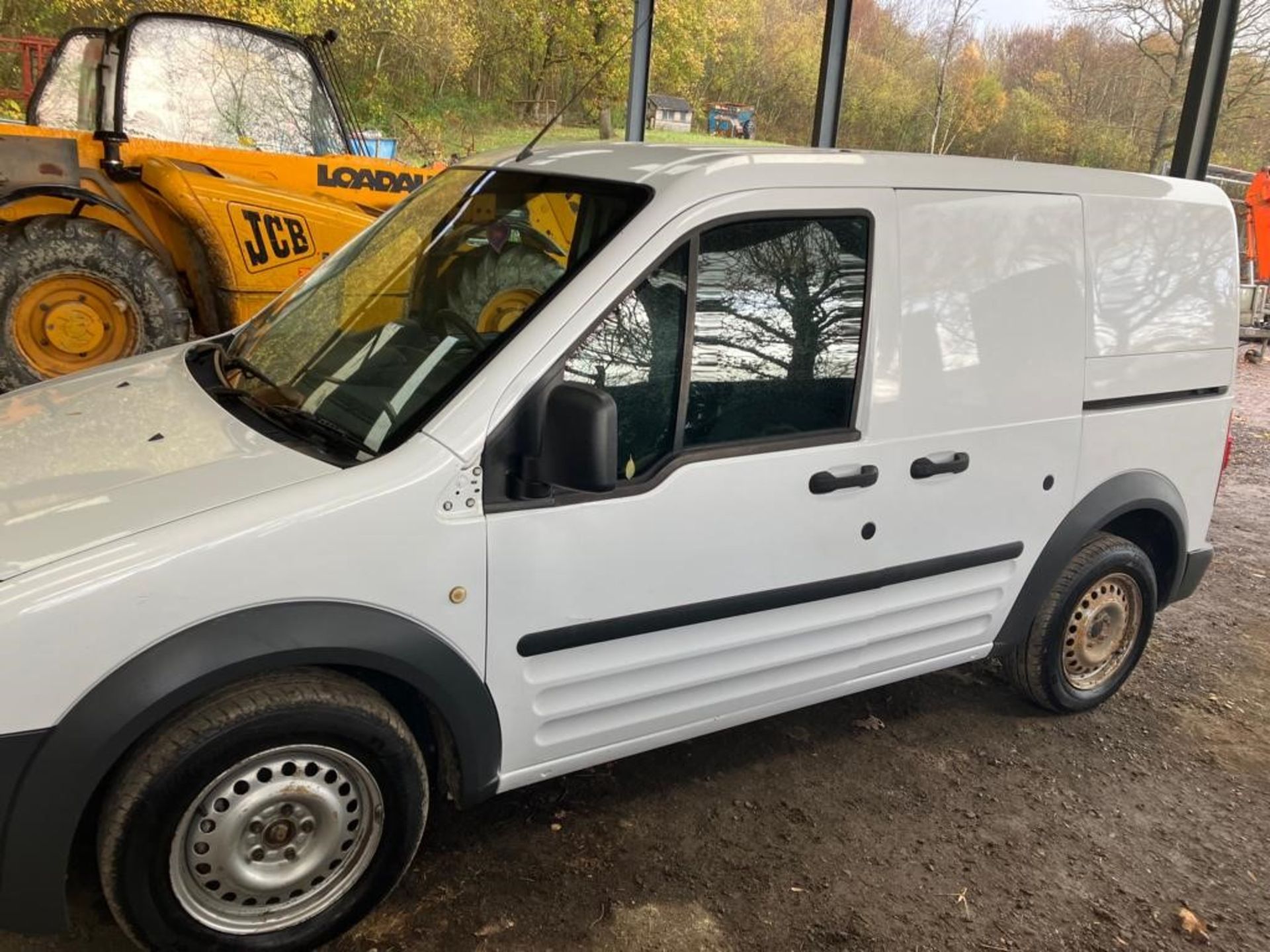 FORD TRANSIT CONNECT VAN. 63 PLATE - Image 4 of 10