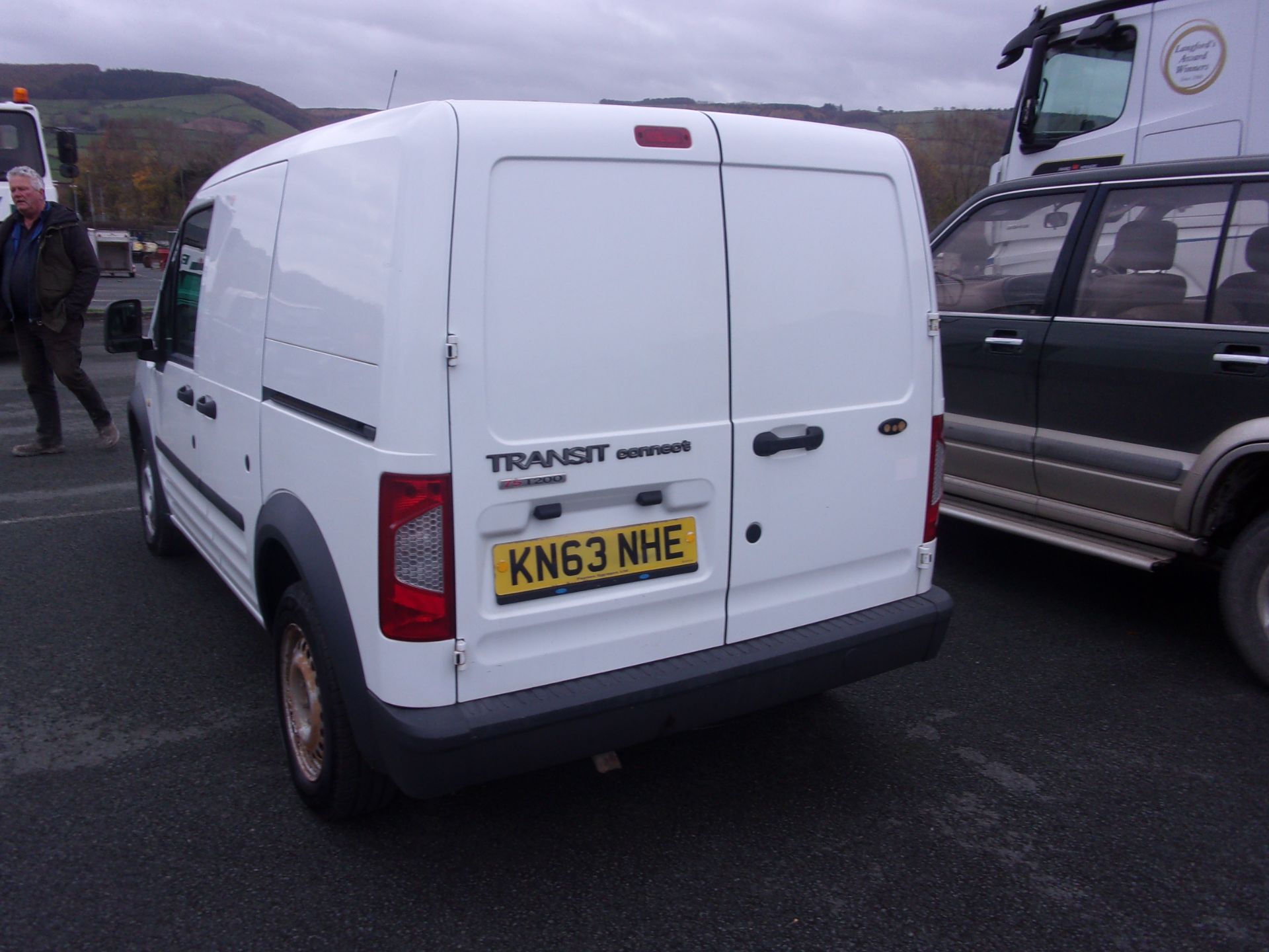 FORD TRANSIT CONNECT VAN. 63 PLATE - Image 5 of 10