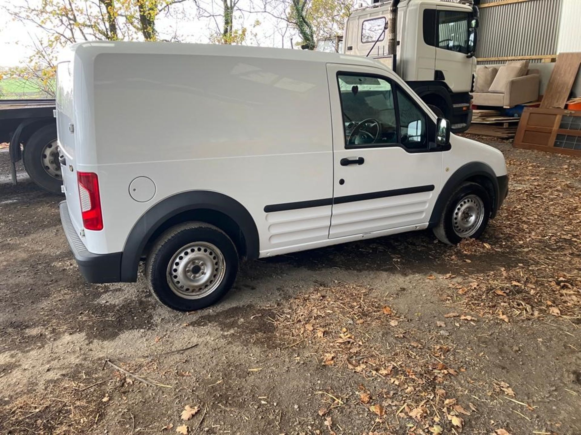 FORD TRANSIT CONNECT VAN. 63 PLATE - Image 2 of 10