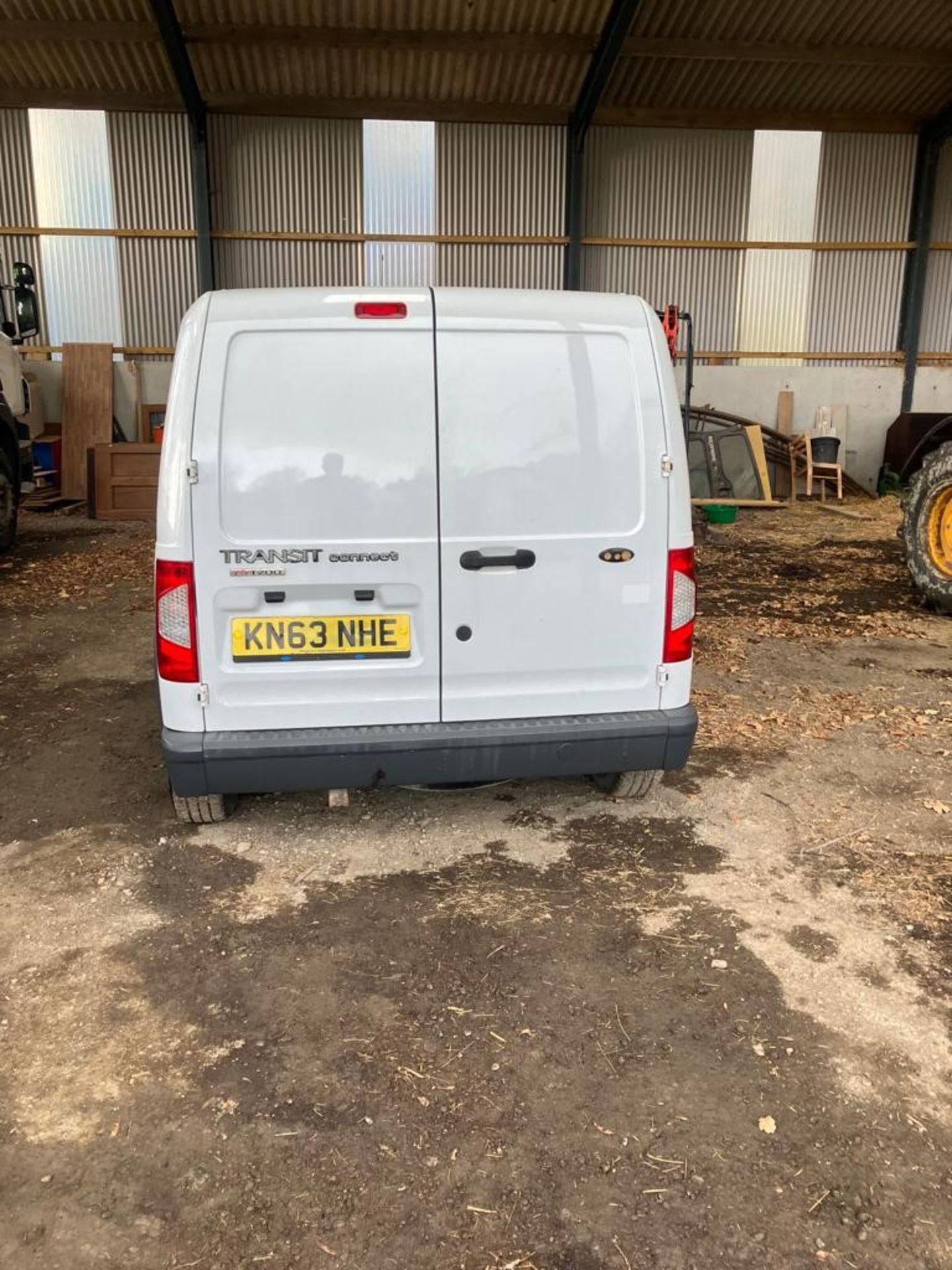 FORD TRANSIT CONNECT VAN. 63 PLATE - Image 8 of 10