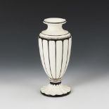 Antikisierende Jugendstil-Vase. Max Roesler.