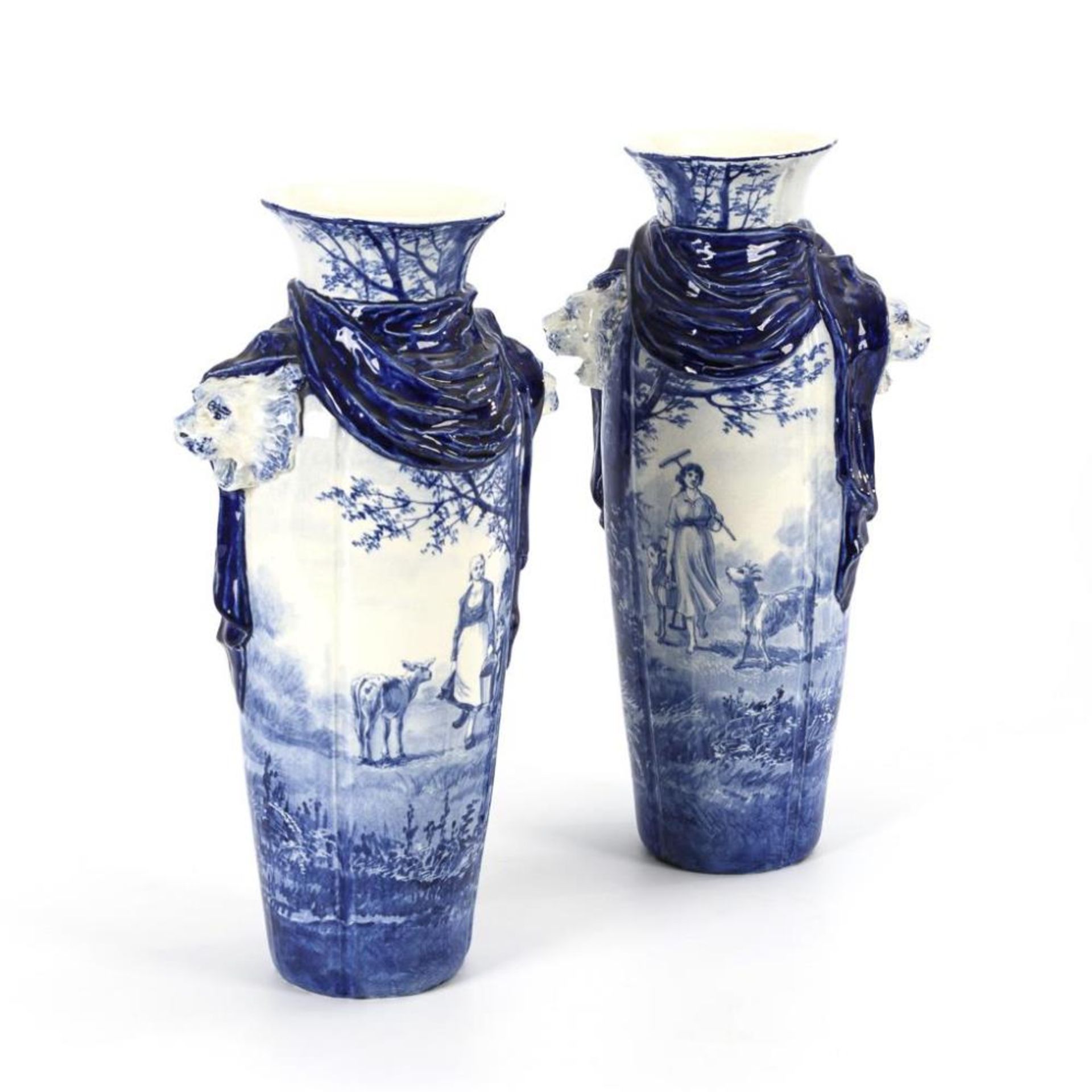 Paar Vasen mit Blaumalerei