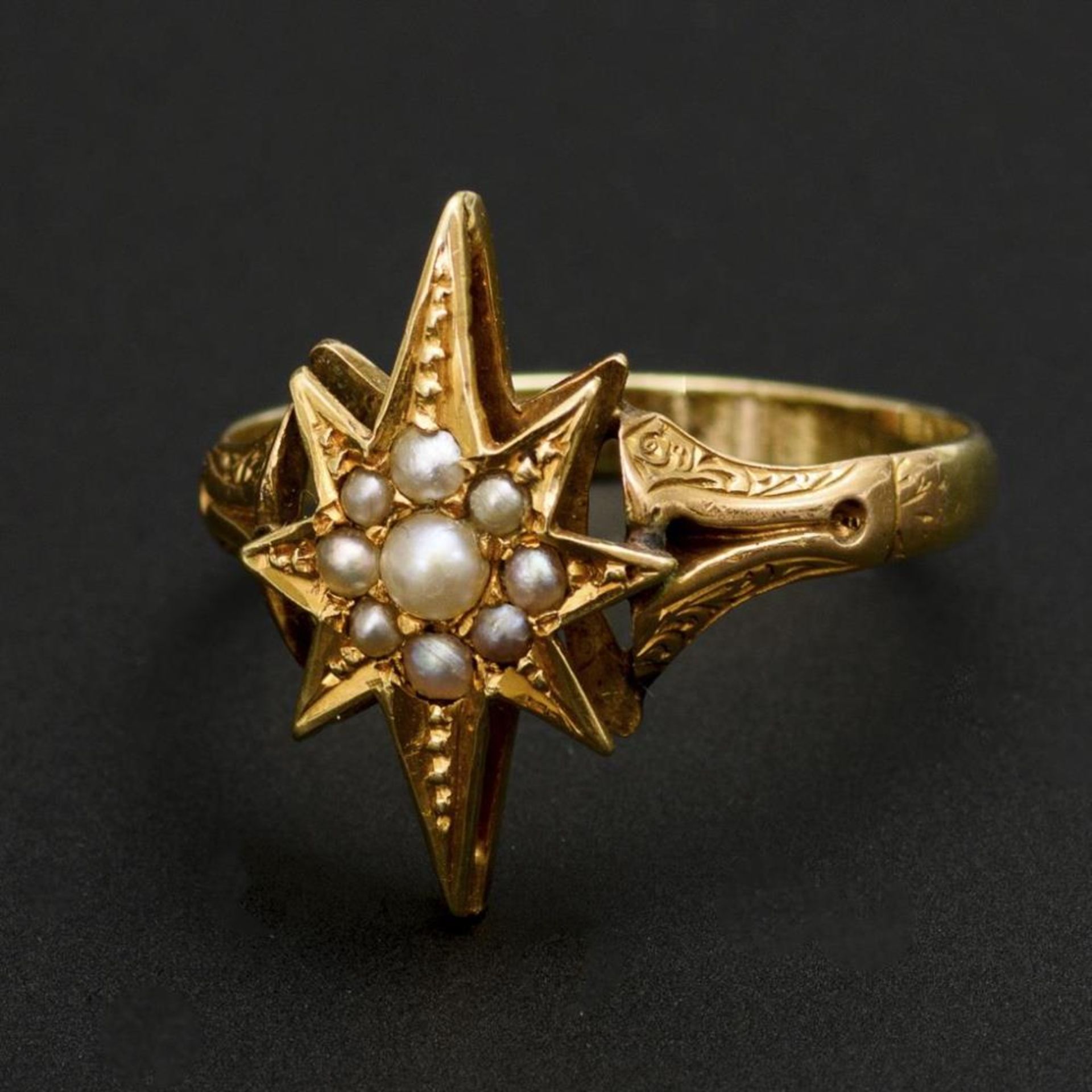 Ring mit Perlchen, um 1900