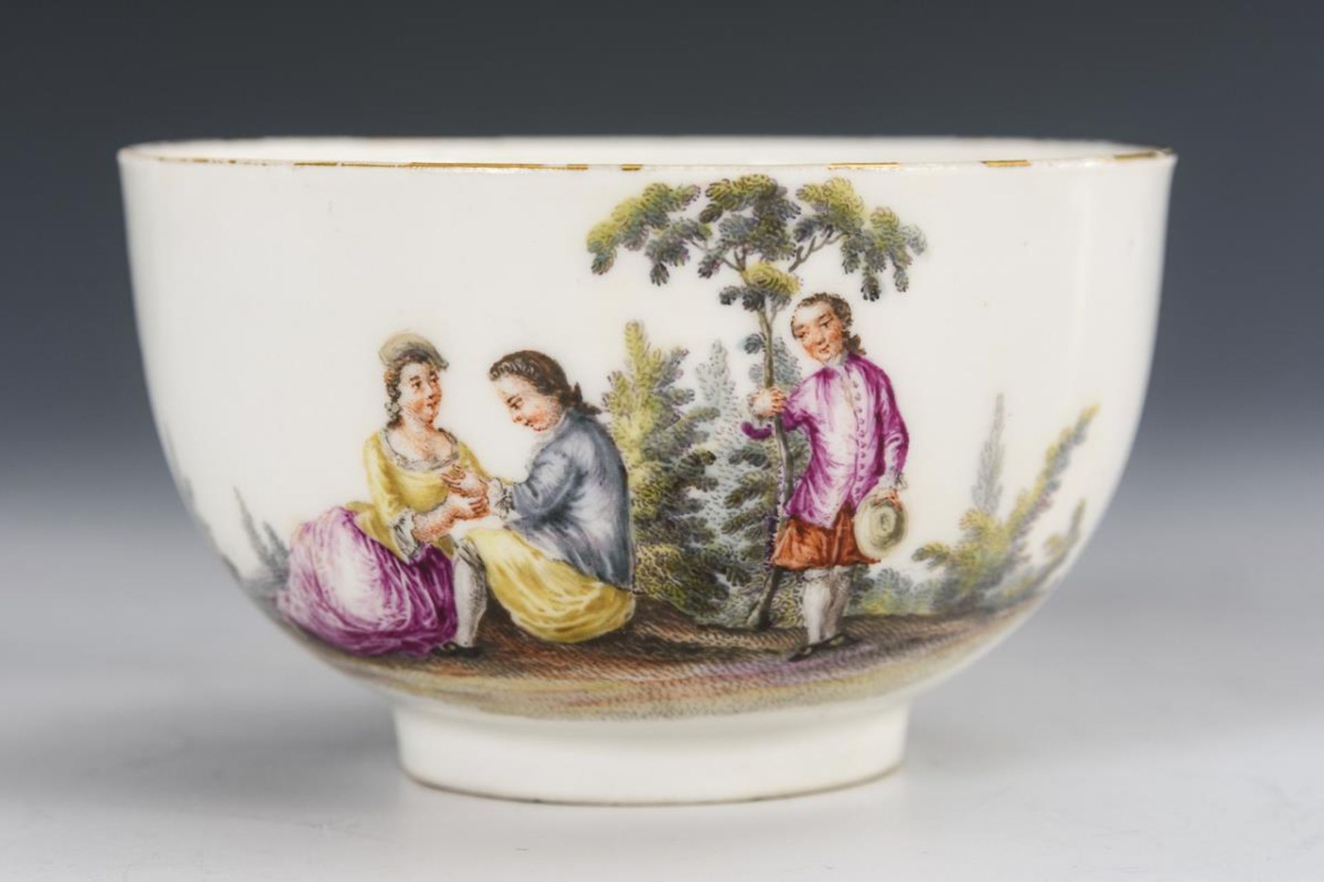 Tasse mit Watteau-Malerei. Meissen. - Bild 3 aus 4