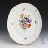 Platte mit Blumenmalerei. Meissen.