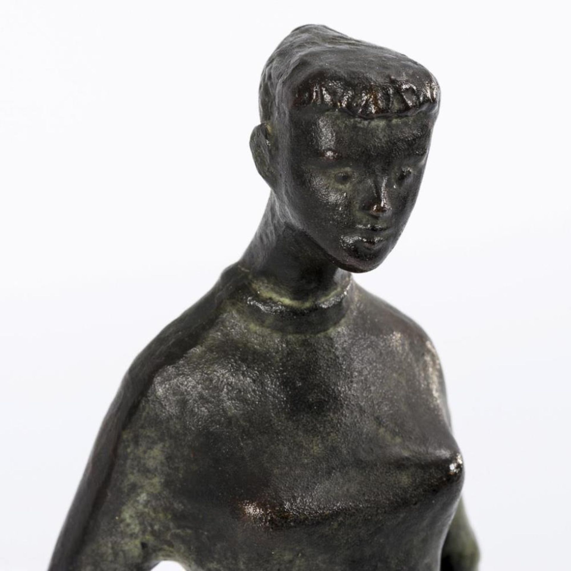 EDER, Otto (zugeschrieben) (1924 Seeboden/Kärnten - 1982 ebd.). Mädchenbronze. - Bild 2 aus 4