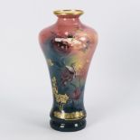 Große Jugendstil-Vase mit Herbstanemonen. Karlsbader Porzellanfabrik Carl Knoll.