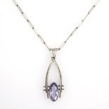 Anhänger mit Amethyst an Kette, 1930er Jahre.