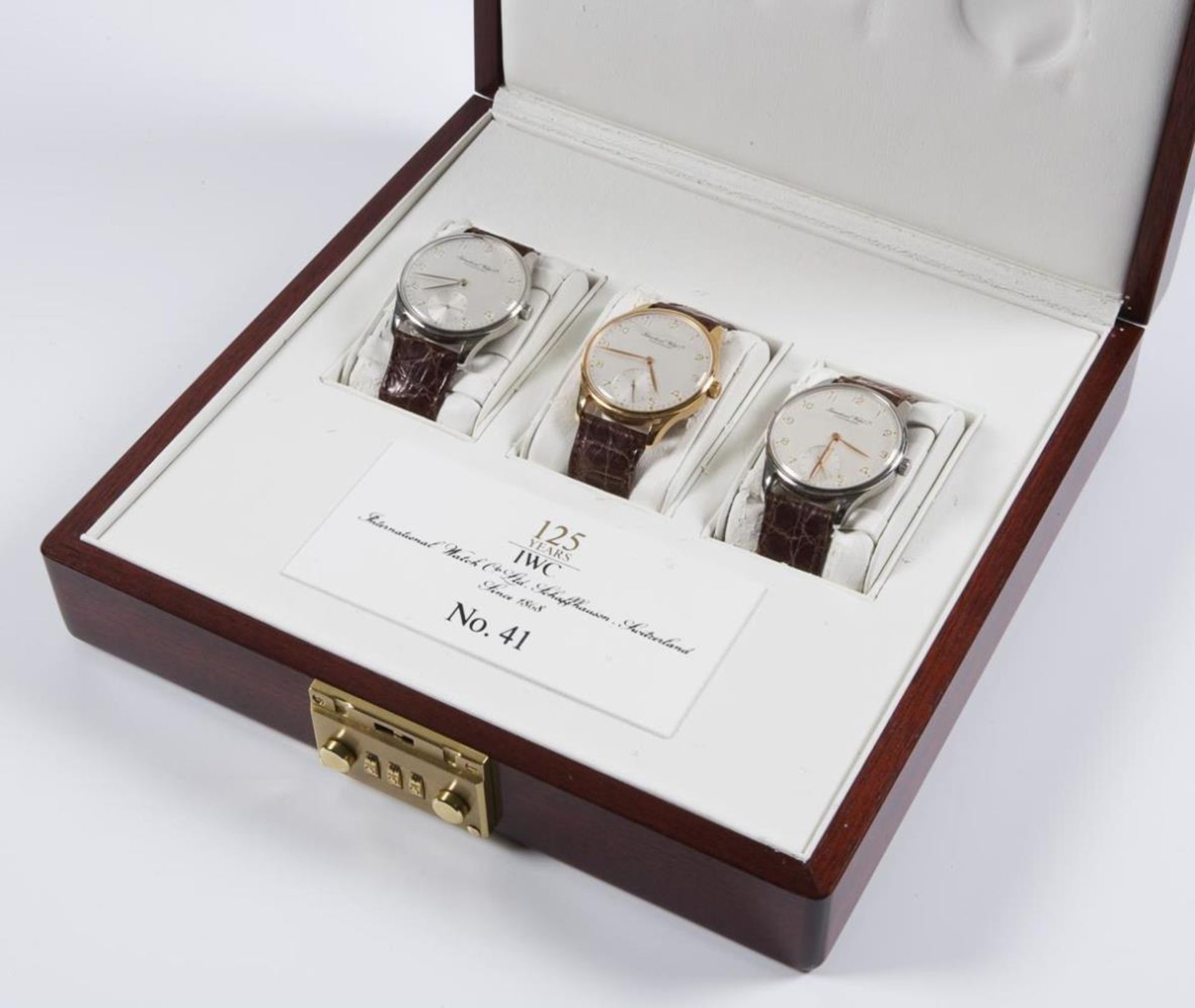 Set von 3 Portugieser-Armbanduhren in Platin, Gold und Edelstahl.. IWC SCHAFFHAUSEN. - Bild 6 aus 13