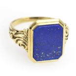 Herrenring mit Lapislazuli.