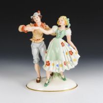 Tanzendes Paar auf Ovalsockel. Max Roesler.