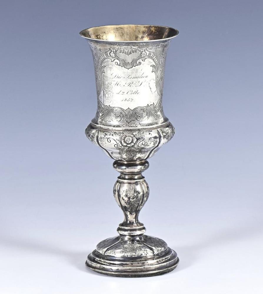 Silberner Spätbiedermeier-Pokal.