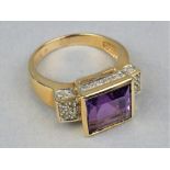 9kt Gold Amethyst Ring mit kl. Diamant Splittern