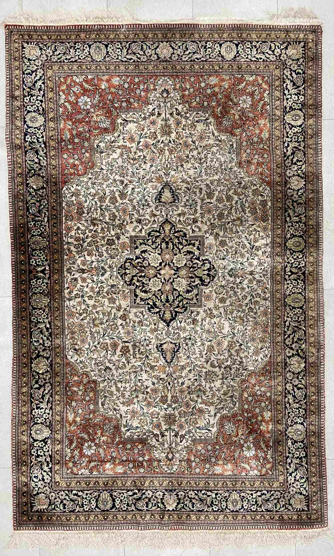 Handknotted oriental silk carpet, Kashmir - 250 x 155cm