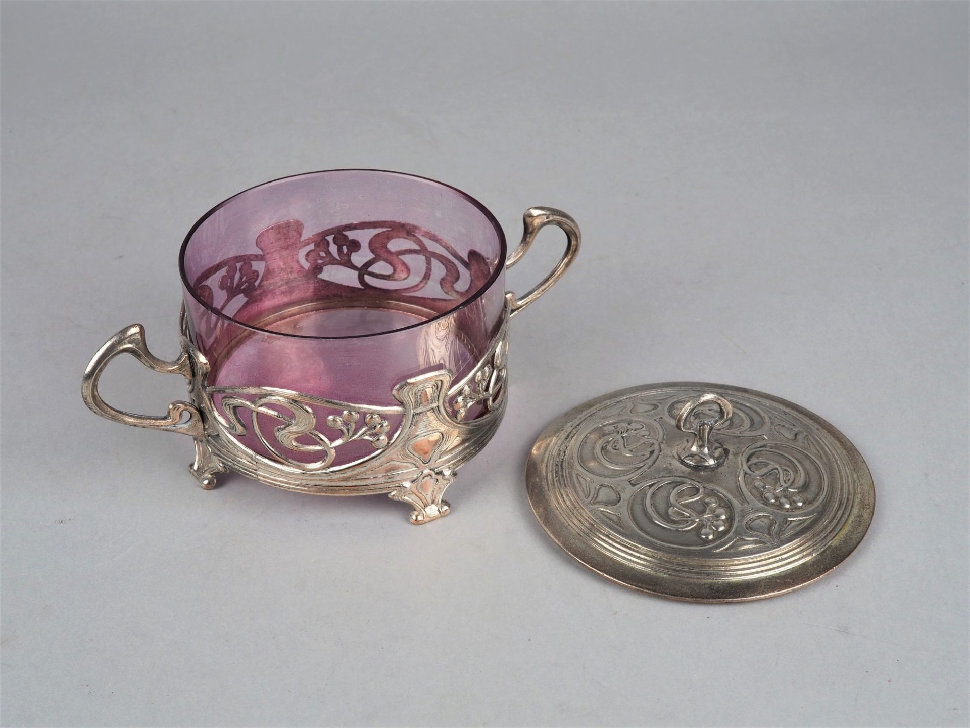 Art Nouveau lidded box around 1900 - Image 2 of 2