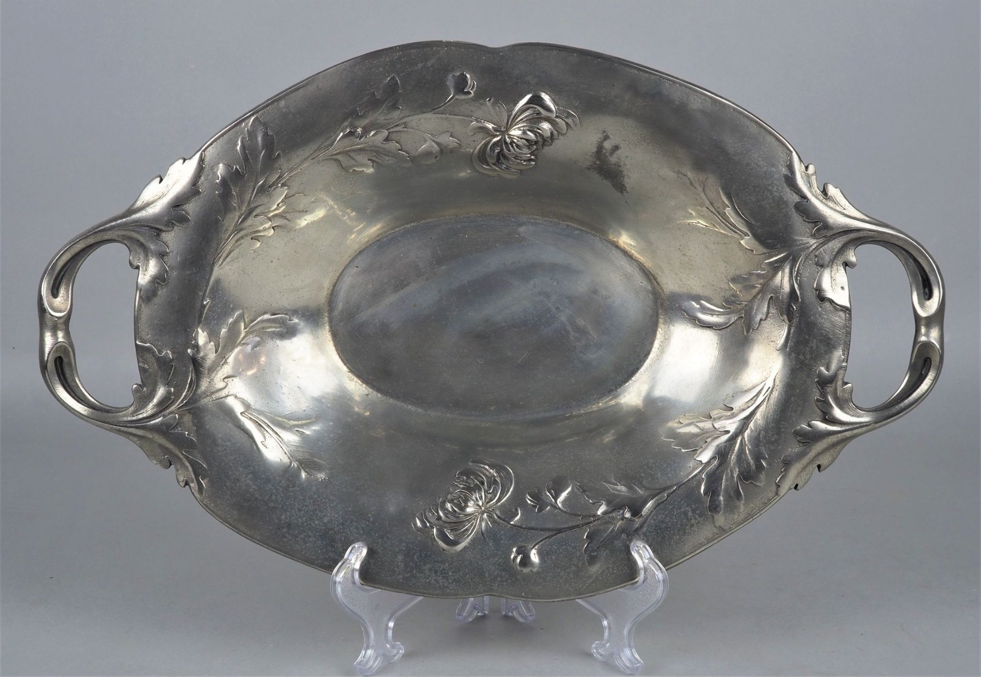 Art Nouveau handle bowl, around 1900.